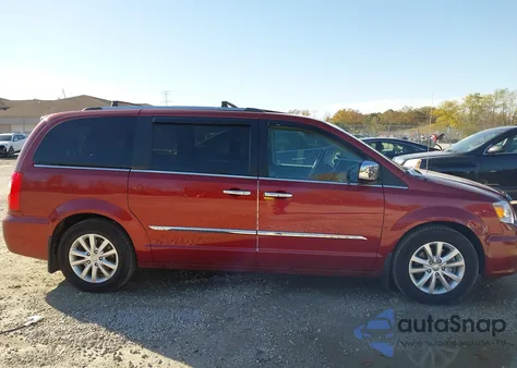 2016 Chrysler Town & Country Limited Platinum z USA, uszkodzony, nr VIN 2C4RC1GG7GR120515